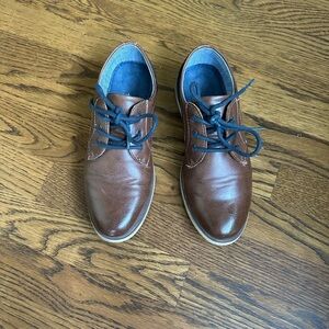 Kids Mens Brown Leather Shoes size 5